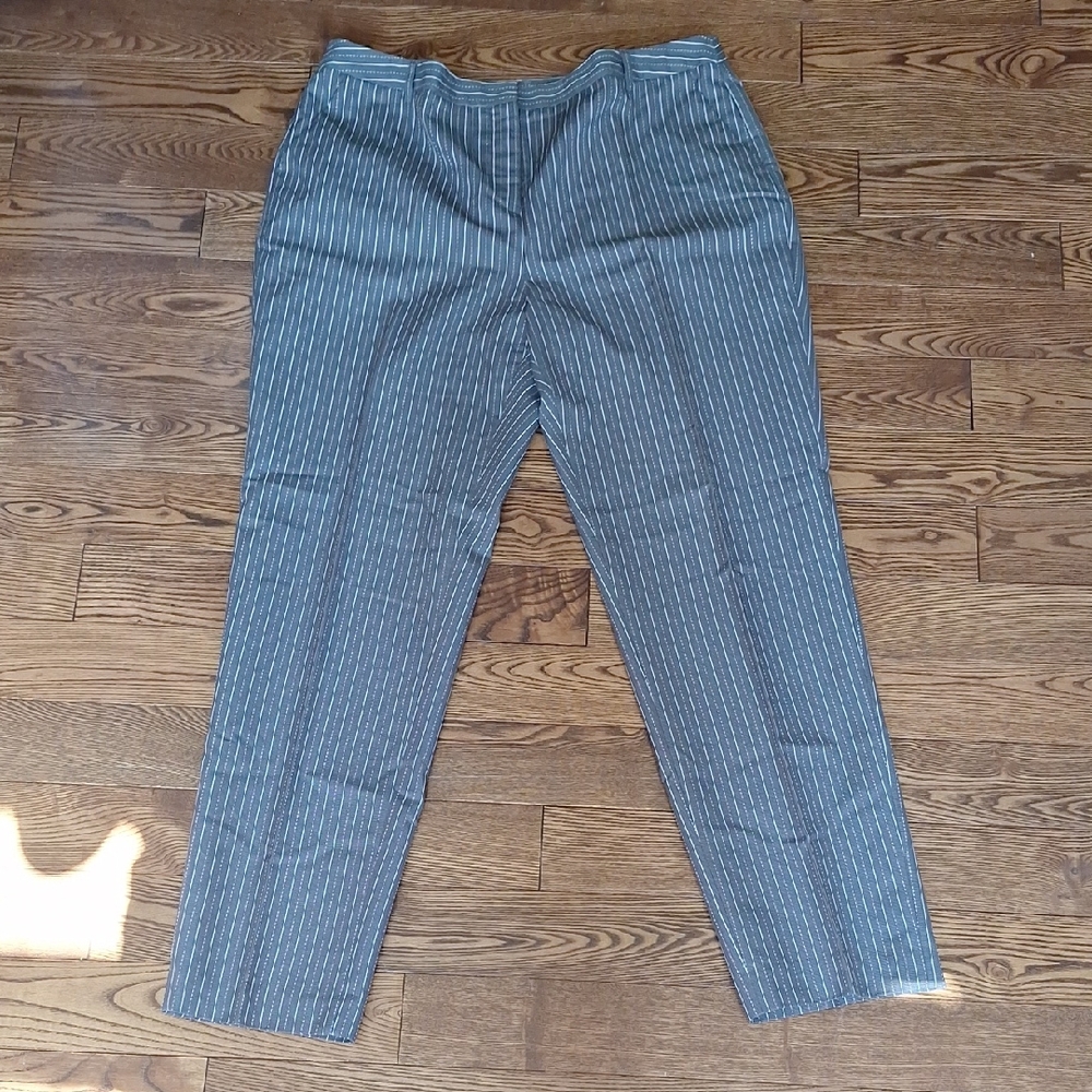 Nygard Striped Gray Pants - Picture 2 of 7